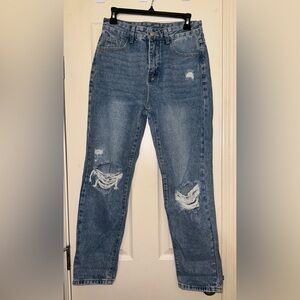 SHEIN Medium Washed Ripped Mom Fit Jean💞